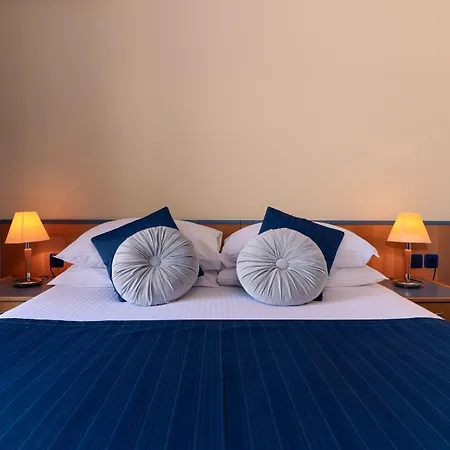 Tamaris 3* زادار